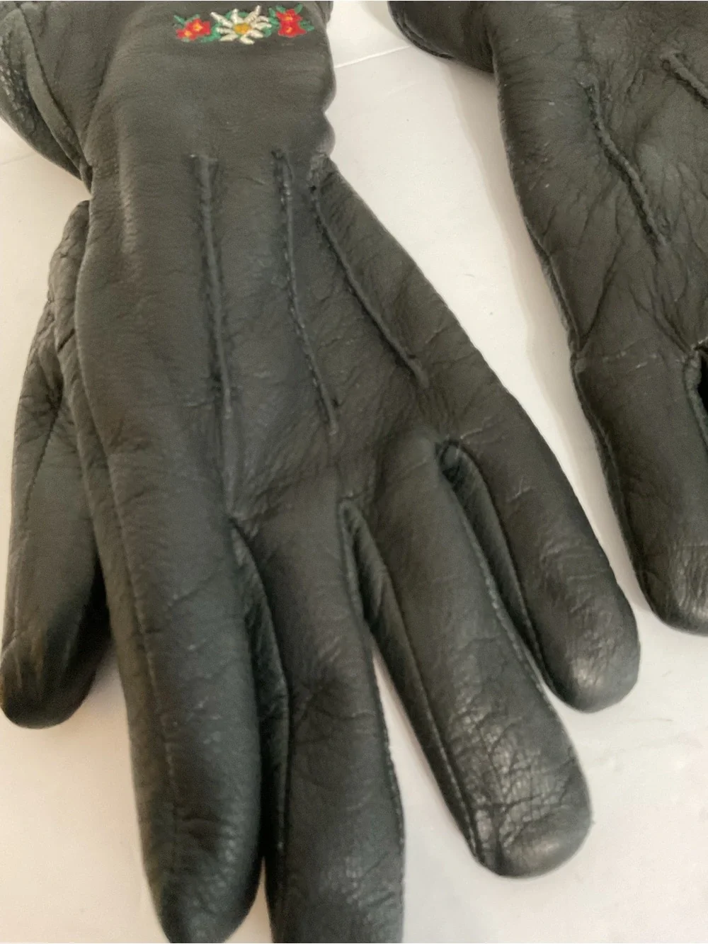 Post Card Black Leather Gloves with Floral Embroidery